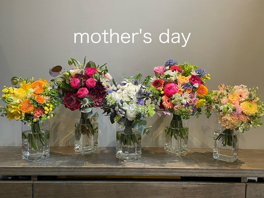 2026年　母の日フラワーギフトブーケ(5月6日-10日の中でのお届け、日付指定不可)